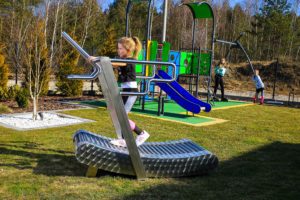 iGreenMill Home outdoor treadmil, child using a treadmill